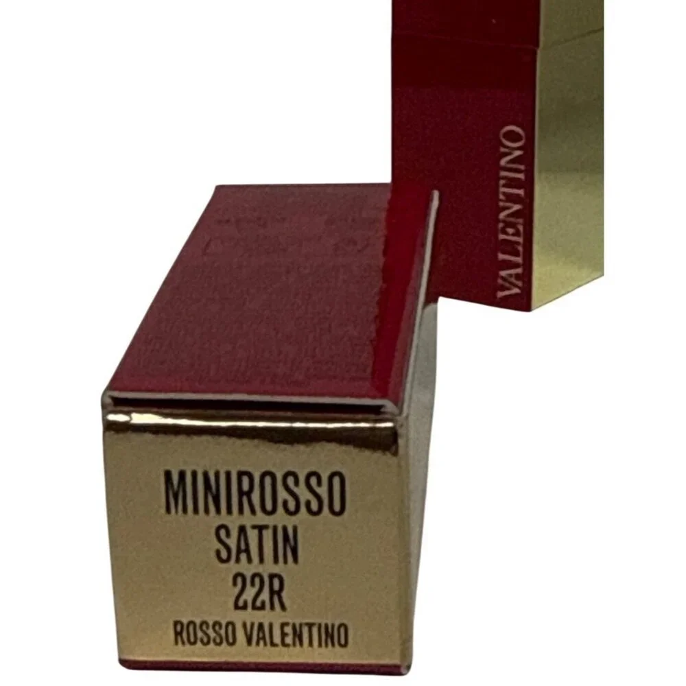 Valentino features color